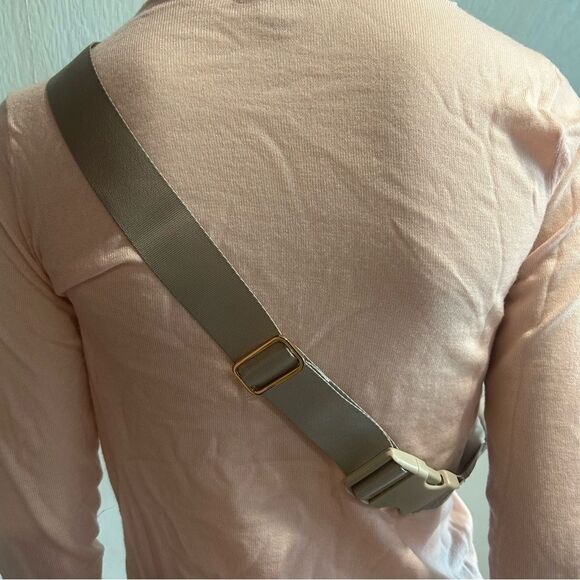 2/$30 A New Day Champagne Belt Bag Fanny Pack with Gold Hardware - Picture 5 of 12